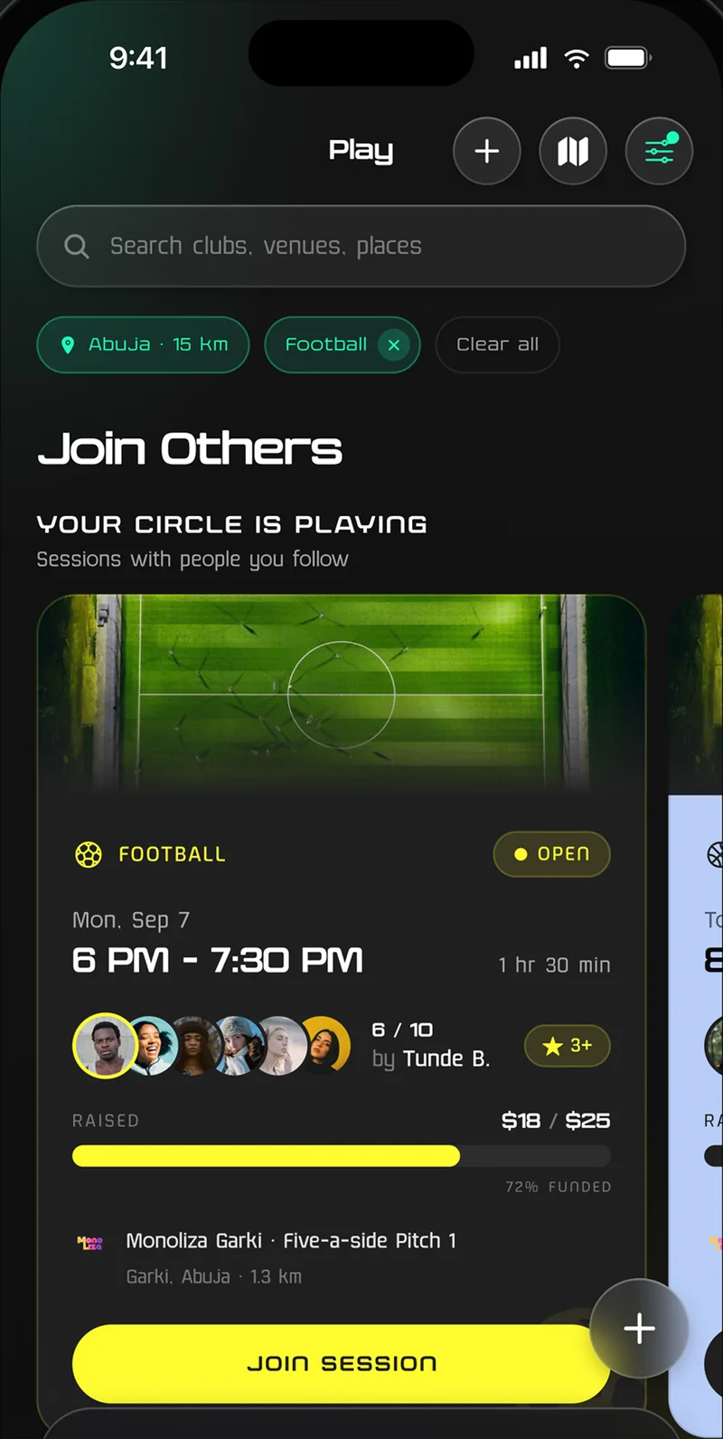 Centifit Play tab: filters for sport, day and distance above open session cards from people you follow
